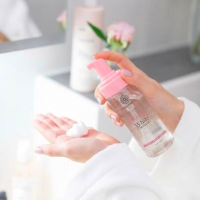 Mousse Nettoyante éclaircissante -Alpha white cleanser